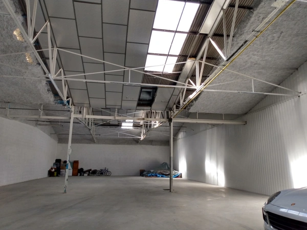 Dpt Isère (38  Local industriel 610 M² A VENDRE