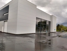 Local commercial à louer proche de CHAMBERY (73)380 m²