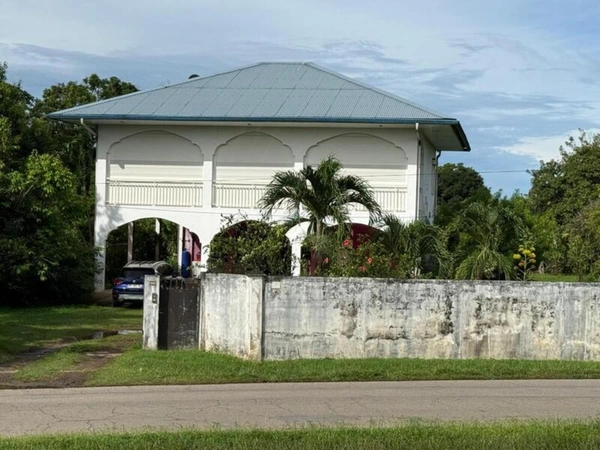 À VENDRE - VILLA T4 de standing / Route de Troubiran, Cayenne