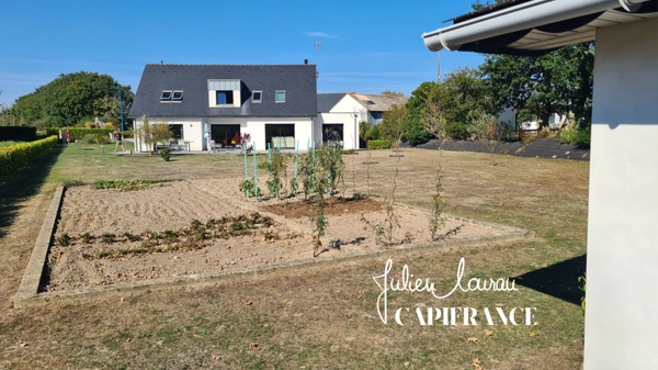 Maison à vendre 6 pièces - 178 m2 - 2000 m2 de Terrain - Centre Ville de Névez (29)