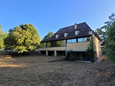 Propriete à vendre 14 pièces LE BUGUE (24)