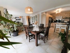 Maison à vendre 5 pièces PLOMODIERN Bourg (29550)- surface habitable 136.66m2- 4 chambres- jardin - parcelle de 834m2