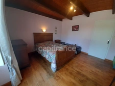 Maison à vendre 4 pièces PLOGONNEC (29180)- Surface habitable 131.82 m2 -parcelle de 13963m2 + bois de 9018m2- Dépendances.