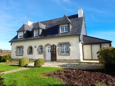 Maison à vendre 6 pièces QUEMENEVEN (29180) 157.79 m2- 4 chambres - 1 sous-sol total- 1 véranda - parcelle de 1080m2