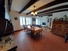 Maison à vendre 4 pièces PLOGONNEC (29180)- Surface habitable 131.82 m2 -parcelle de 13963m2 + bois de 9018m2- Dépendances.
