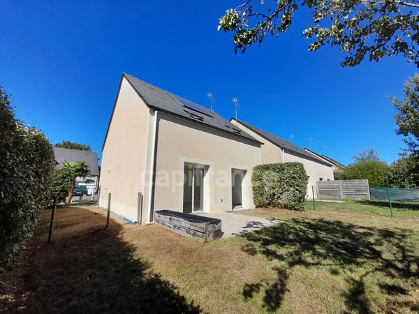 Maison individuelle à vendre 4 pièces PLOGONNEC (29180) - surface habitable 85 m2- 3 chambres - 1 garage - 1 jardin - 1 terrasse. Parcelle de 288 m2 