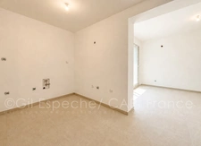 Appartement à vendre 3 pièces SAINT LAURENT DU VAR (06)