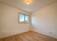 Saint-Laurent-du-Var – 3 pièces rénové Mini résidence de 2 lots, terrasse et parking – DPE B