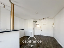 Studio rénové avec balcon, parking et 2 caves – Hyper centre de Chelles (77)