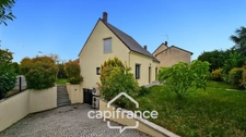 A Vendre Maison de 162 m² en surface totale environ - 6 pièces -Terrasse- Chambre Parentale - Ss-sol total