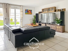 Maison à vendre à BAILLY ROMAINVILLIERS (77) 8 pièces – 6 chambres – 141 m² – Terrasse - Jardin - Garage