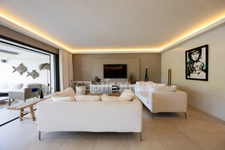 EXCEPTIONAL APARTMENT FOR SALE IN GUSTAVIA WITH VIEWS OF THE ICONIC PORT OF SAINT-BARTHÉLEMY (97133)   