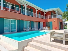 VILLA À VENDRE 3 CHAMBRES + STUDIO AVEC VUE MER ET PISCINE SUR OYSTER POND, SAINT-MARTIN (97150)