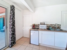 VILLA À VENDRE 3 CHAMBRES + STUDIO AVEC VUE MER ET PISCINE SUR OYSTER POND, SAINT-MARTIN (97150)