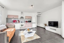 SUPERB T2 FOR SALE ON THE GROUND FLOOR ON A CUL-DE-SAC, SAINT-MARTIN (97150)