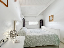 FOR SALE: 2-BEDROOM APARTMENT WITH SEA VIEW - IDEAL FOR INVESTORS - MONT VERNON AREA IN SAINT-MARTIN (97150)