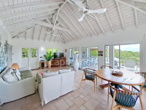 SUPERBE VILLA AVEC VUE MER PANORAMIQUE À VENDRE SUR LES JARDINS DE LA BAIE ORIENTALE, SAINT-MARTIN (97150)
