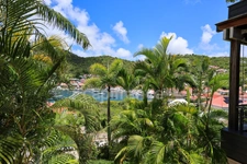 EXCEPTIONAL APARTMENT FOR SALE IN GUSTAVIA WITH VIEWS OF THE ICONIC PORT OF SAINT-BARTHÉLEMY (97133)   