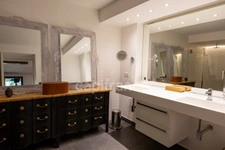 EXCEPTIONAL APARTMENT FOR SALE IN GUSTAVIA WITH VIEWS OF THE ICONIC PORT OF SAINT-BARTHÉLEMY (97133)   