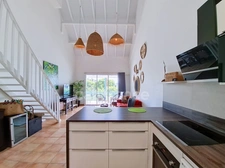 EN EXCLUSIVITÉ APPARTEMENT ÉLÉGANT ET RÉNOVÉ AU COEUR DE LA BAIE ORIENTALE, SAINT-MARTIN (97150)
