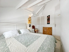 FOR SALE: 2-BEDROOM APARTMENT WITH SEA VIEW - IDEAL FOR INVESTORS - MONT VERNON AREA IN SAINT-MARTIN (97150)
