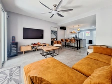 À VENDRE CONFORTABLE MAISON MITOYENNE 2 CHAMBRES SUR LE PARC DE LA BAIE ORIENTALE, SAINT-MARTIN (97150)