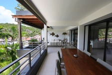 EXCEPTIONAL APARTMENT FOR SALE IN GUSTAVIA WITH VIEWS OF THE ICONIC PORT OF SAINT-BARTHÉLEMY (97133)   