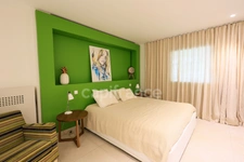 EXCEPTIONAL APARTMENT FOR SALE IN GUSTAVIA WITH VIEWS OF THE ICONIC PORT OF SAINT-BARTHÉLEMY (97133)   