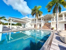 VILLA DE PRESTIGE 6 CHAMBRES VUE MER AVEC MAISON DE GARDIEN SUR TERRES BASSES