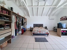 VILLA À VENDRE 3 CHAMBRES + STUDIO AVEC VUE MER ET PISCINE SUR OYSTER POND, SAINT-MARTIN (97150)