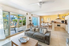 MAGNIFIQUE APPARTEMENT T3 FACE À LA PLAGE DE LA BAIE ORIENTALE