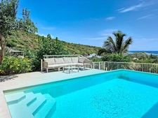 VILLA À VENDRE 3 CHAMBRES + STUDIO AVEC VUE MER ET PISCINE SUR OYSTER POND, SAINT-MARTIN (97150)