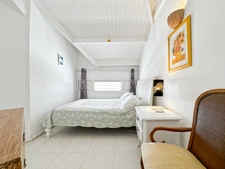 FOR SALE: 2-BEDROOM APARTMENT WITH SEA VIEW - IDEAL FOR INVESTORS - MONT VERNON AREA IN SAINT-MARTIN (97150)