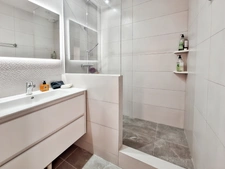À VENDRE CONFORTABLE MAISON MITOYENNE 2 CHAMBRES SUR LE PARC DE LA BAIE ORIENTALE, SAINT-MARTIN (97150)