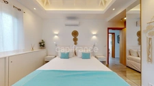 LUXURY VILLA FOR SALE 3 BEDROOMS WITH SEA VIEW ON GRAND CUL-DE-SAC, SAINT-BARTHÉLEMY (97133)