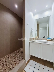 EN EXCLUSIVITÉ APPARTEMENT ÉLÉGANT ET RÉNOVÉ AU COEUR DE LA BAIE ORIENTALE, SAINT-MARTIN (97150)