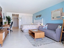 EN EXCLUSIVITÉ SUPERBE STUDIO AVEC VUE MER SUR LA BAIE ORIENTALE, SAINT-MARTIN (97150)