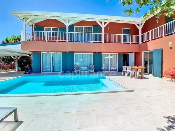 VILLA À VENDRE 3 CHAMBRES + STUDIO AVEC VUE MER ET PISCINE SUR OYSTER POND, SAINT-MARTIN (97150)