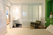 EXCEPTIONAL APARTMENT FOR SALE IN GUSTAVIA WITH VIEWS OF THE ICONIC PORT OF SAINT-BARTHÉLEMY (97133)   