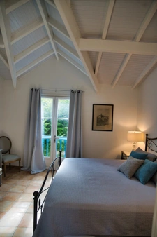 EN EXCLUSIVITÉ APPARTEMENT ÉLÉGANT ET RÉNOVÉ AU COEUR DE LA BAIE ORIENTALE, SAINT-MARTIN (97150)