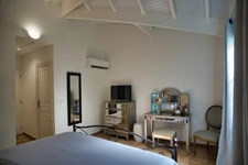 EN EXCLUSIVITÉ APPARTEMENT ÉLÉGANT ET RÉNOVÉ AU COEUR DE LA BAIE ORIENTALE, SAINT-MARTIN (97150)