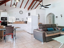 SUPERBE VILLA À VENDRE 3 CHAMBRES SUR OYSTER POND, SAINT-MARTIN (97150)