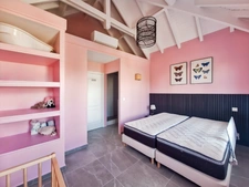À VENDRE CONFORTABLE MAISON MITOYENNE 2 CHAMBRES SUR LE PARC DE LA BAIE ORIENTALE, SAINT-MARTIN (97150)