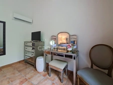 EN EXCLUSIVITÉ APPARTEMENT ÉLÉGANT ET RÉNOVÉ AU COEUR DE LA BAIE ORIENTALE, SAINT-MARTIN (97150)