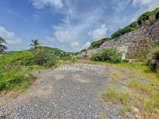 TERRAIN CONSTRUCTIBLE À VENDRE AVEC VUE SUR MARINA OYSTER POND, SAINT-MARTIN (97150)
