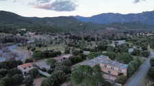 À Vendre à Moltifao (Haute Corse) : “Ancien Hôtel" de 1 500 m2 - Projet de Rénovation