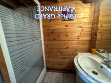 Property for sale: 11 rooms and 9 furnished chalets
