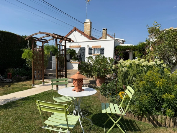 Maison à vendre 4 pièces MERU (60)