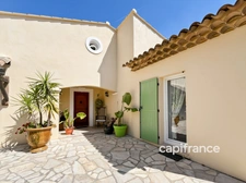 Villa provençale 4 chambres avec piscine BAGNOLS EN FORET (83)