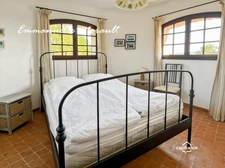 Property for sale 8 rooms with swimming pool and large park in BAGNOLS EN FORET (83)